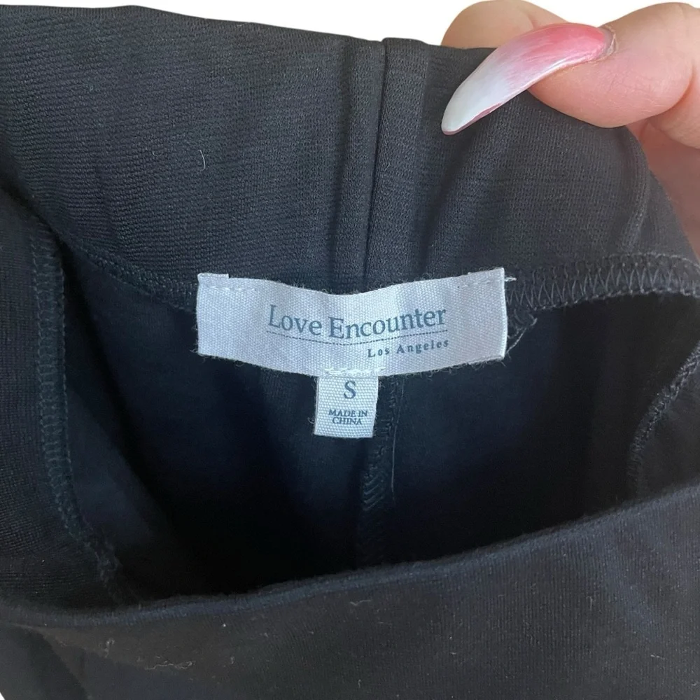 Love Encounter Stripe Athletic Active Pants Black